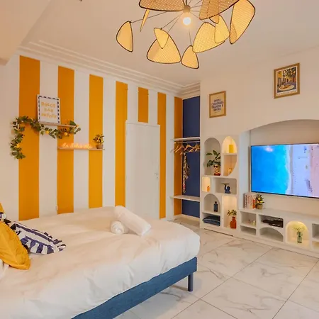Daire Ciao Bella Wellness - Luxury Jacuzzi, Massage Table & Ac In