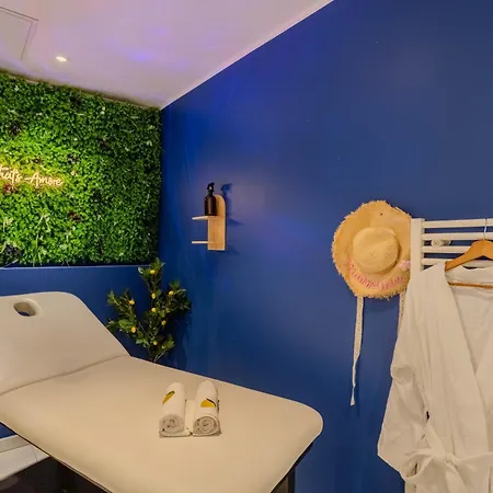 Ciao Bella Wellness - Luxury Jacuzzi, Massage Table & Ac In Daire