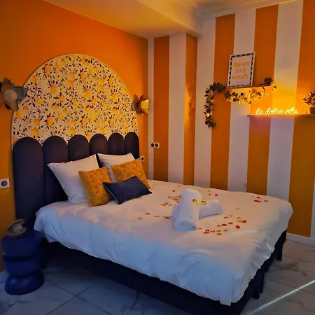 Ciao Bella Wellness - Luxury Jacuzzi, Massage Table & Ac In