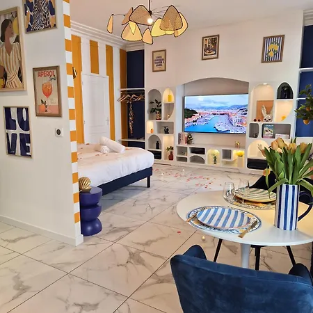 Ciao Bella Wellness - Luxury Jacuzzi, Massage Table & Ac In